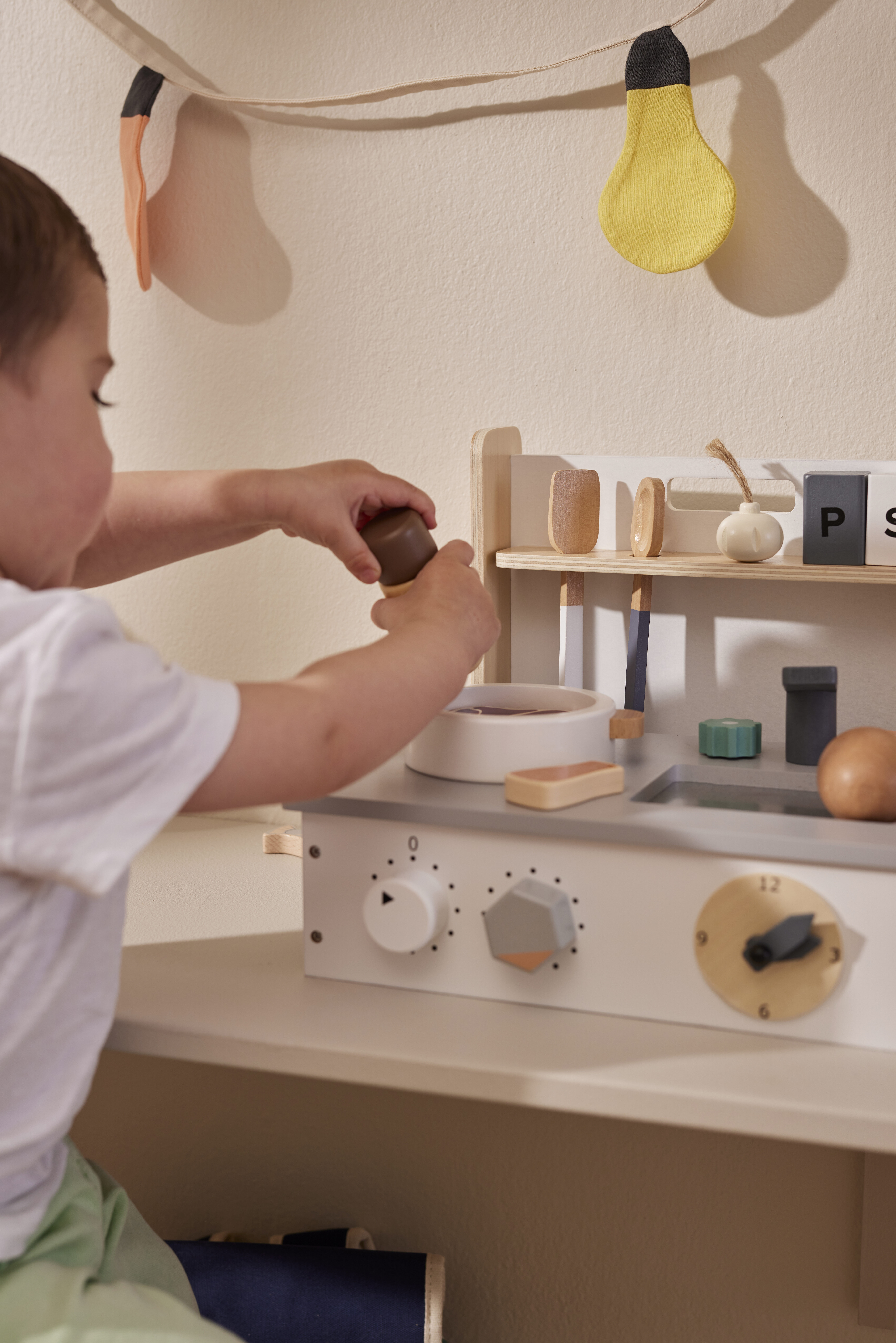 Mini cuisine enfant en bois Bistro : Kid's Concept