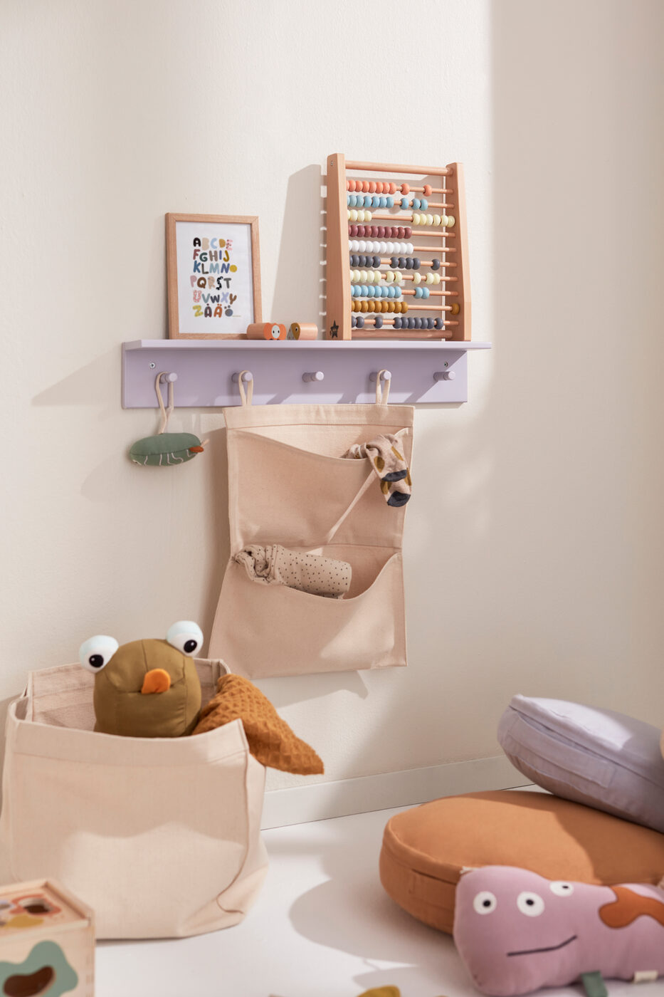 Kids wall cheap organizer