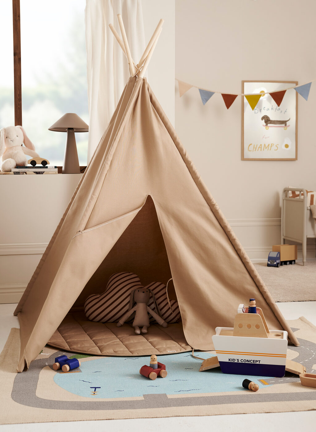 Kids store concept teepee