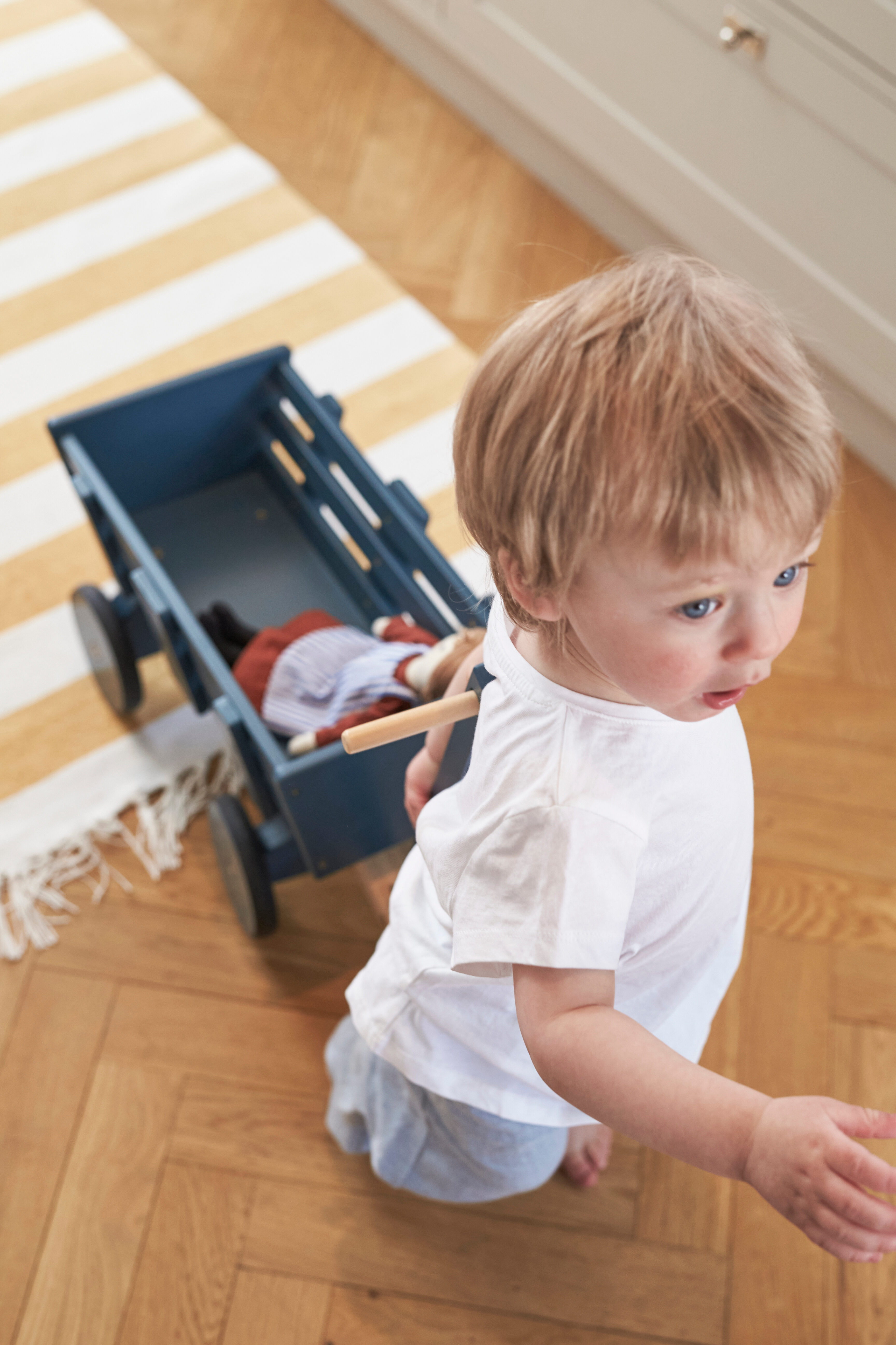 Jouet boulier bébé en bois Neo (12 mois et +) Kids Concept - Dröm