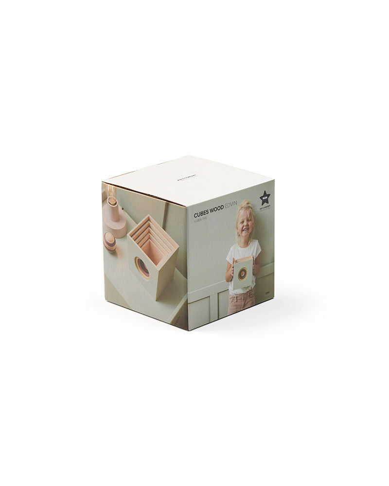 Stacking cubes in wood | Kid's Concept